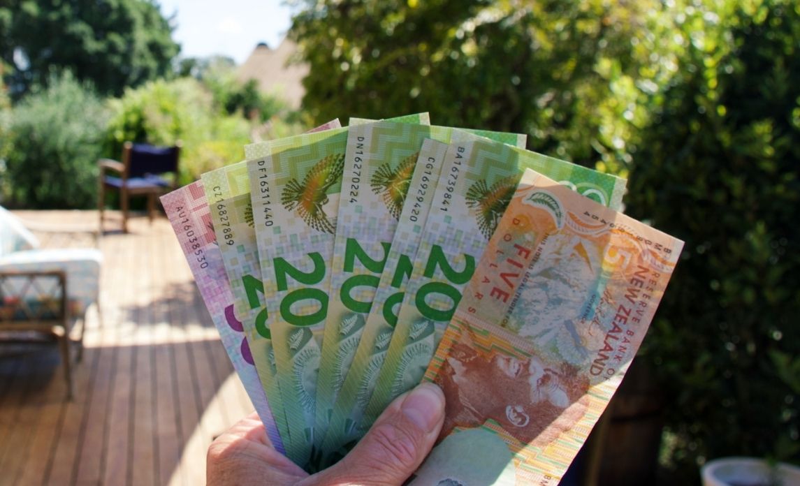 New Zealand money bills salary